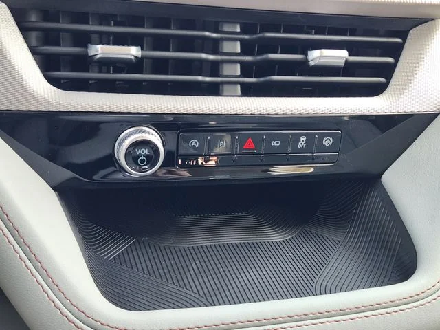 New 2026 Star White Metallic Tri-Coat Ford Active image 19
