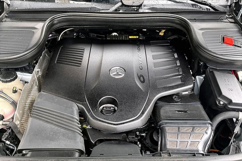 Certified Used 2024 Silver Mercedes-Benz GLE 450 image 9