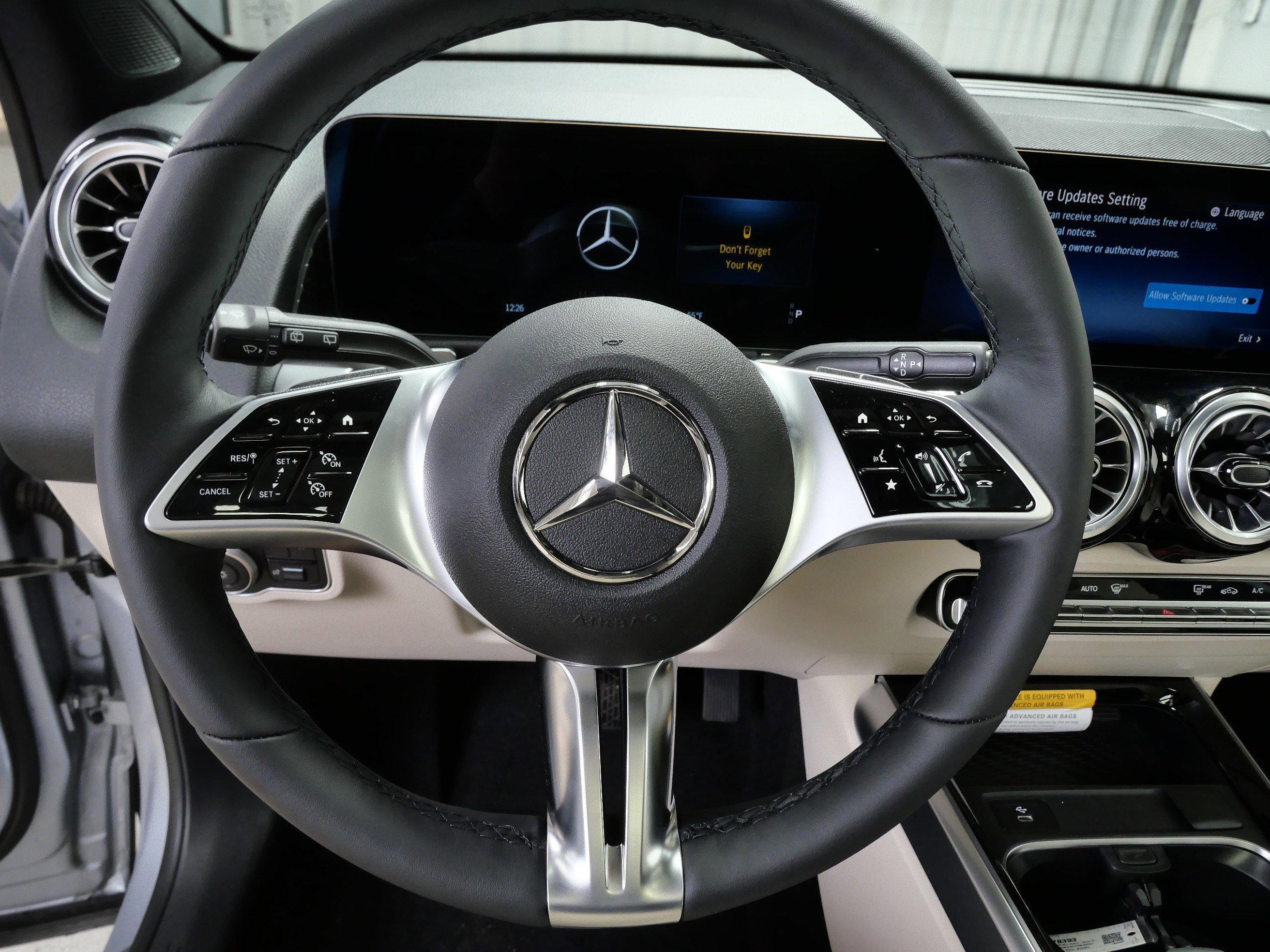 New 2026 Cirrus Silver Metallic Mercedes-Benz GLB 250 image 12