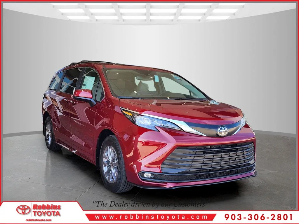 2026 Toyota Sienna XLE 8-Passenger Hybrid FWD's photo