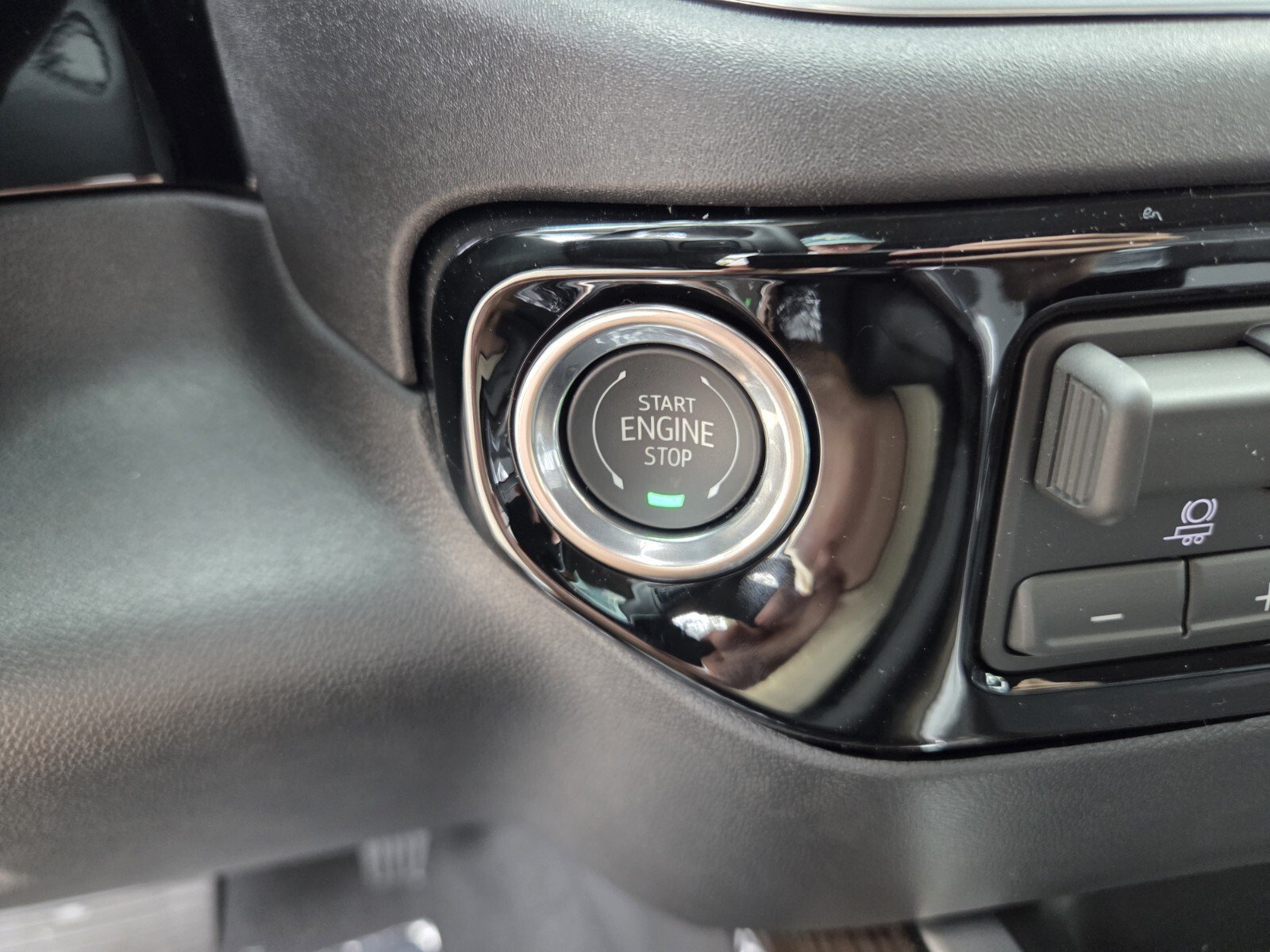 New 2026 Lakeshore Blue Metallic Chevrolet LT image 33