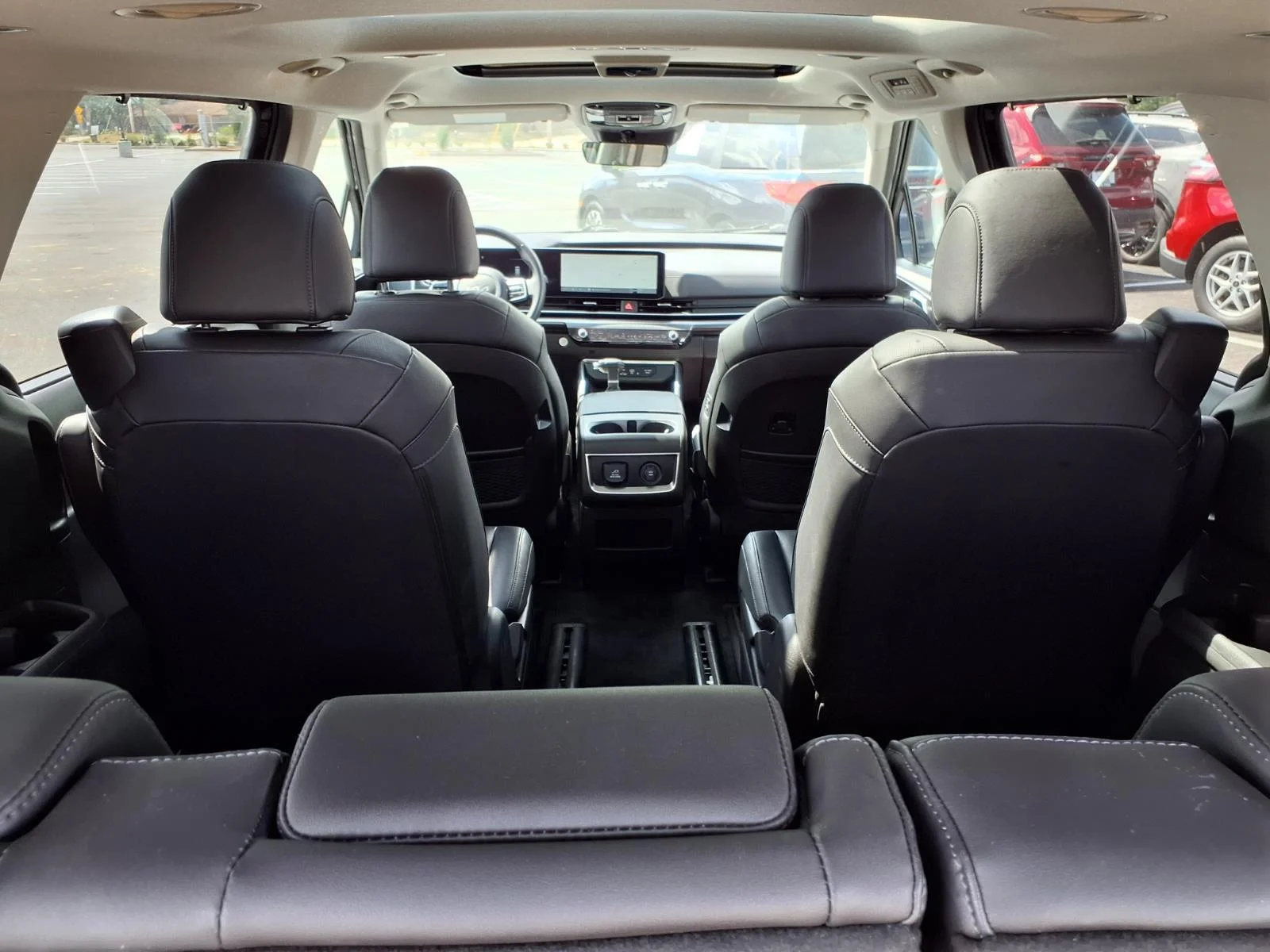 Used 2025 Aurora Black Pearl Kia SX image 33