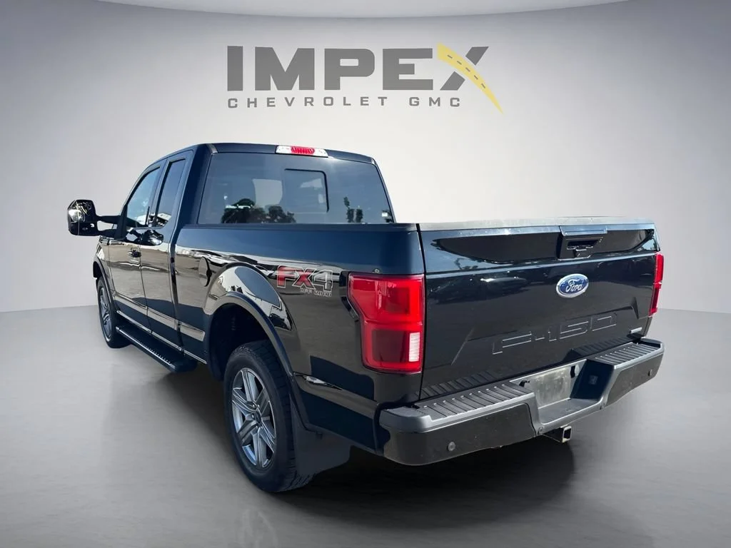 Used 2018  Ford XL image 3