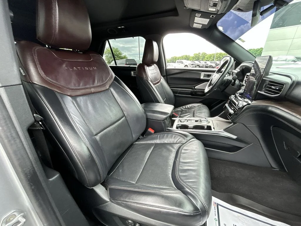 Used 2021 Silver Ford Platinum image 32