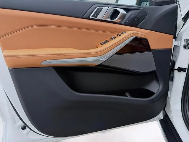 New 2026 Alpine White BMW xDrive40i image 22