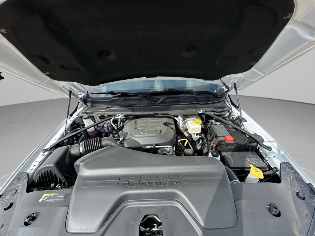 New 2026 Bright White Clearcoat RAM Tradesman image 40