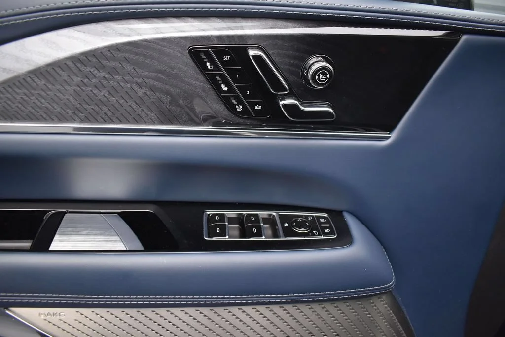 2026 Cadillac Escalade IQ Premium Sport - Photo 11