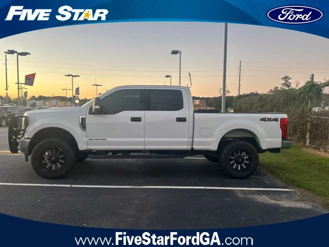 Used 2019 Oxford White Ford XLT image 1