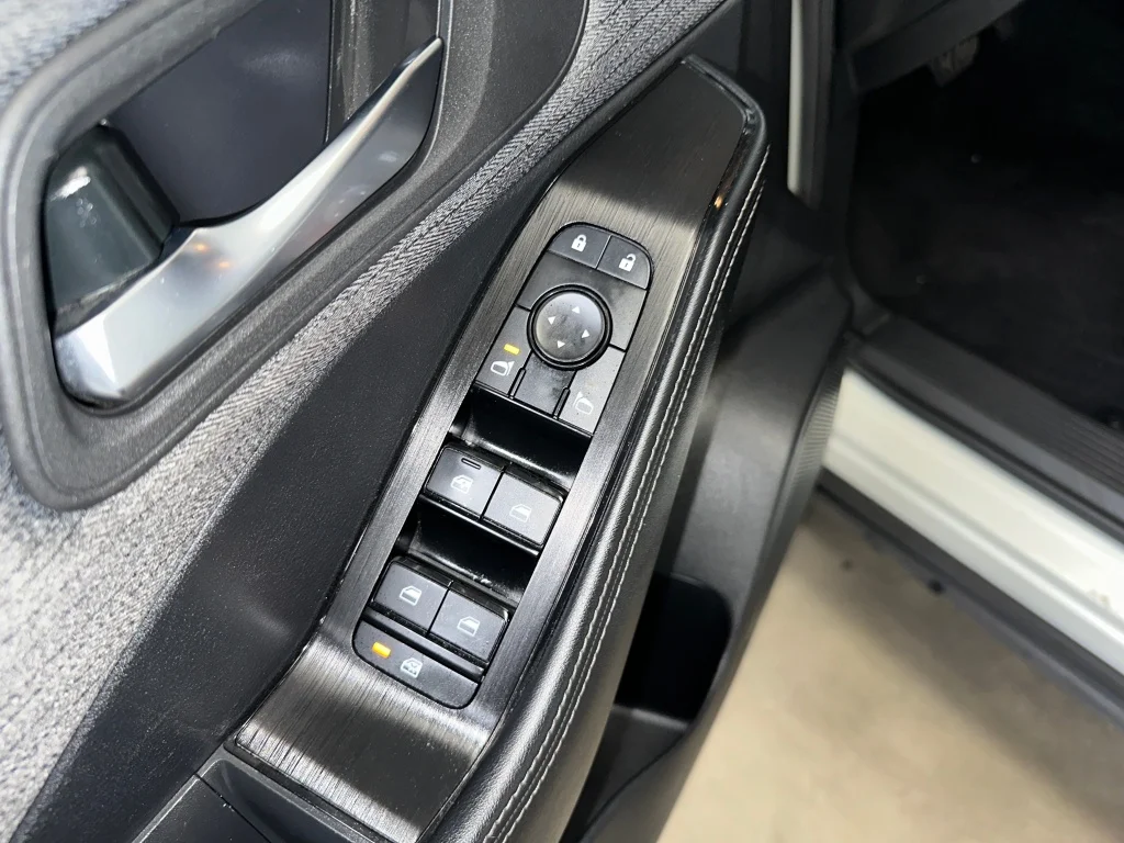 Certified Used 2023 Pearl White Tricoat Nissan SV image 8