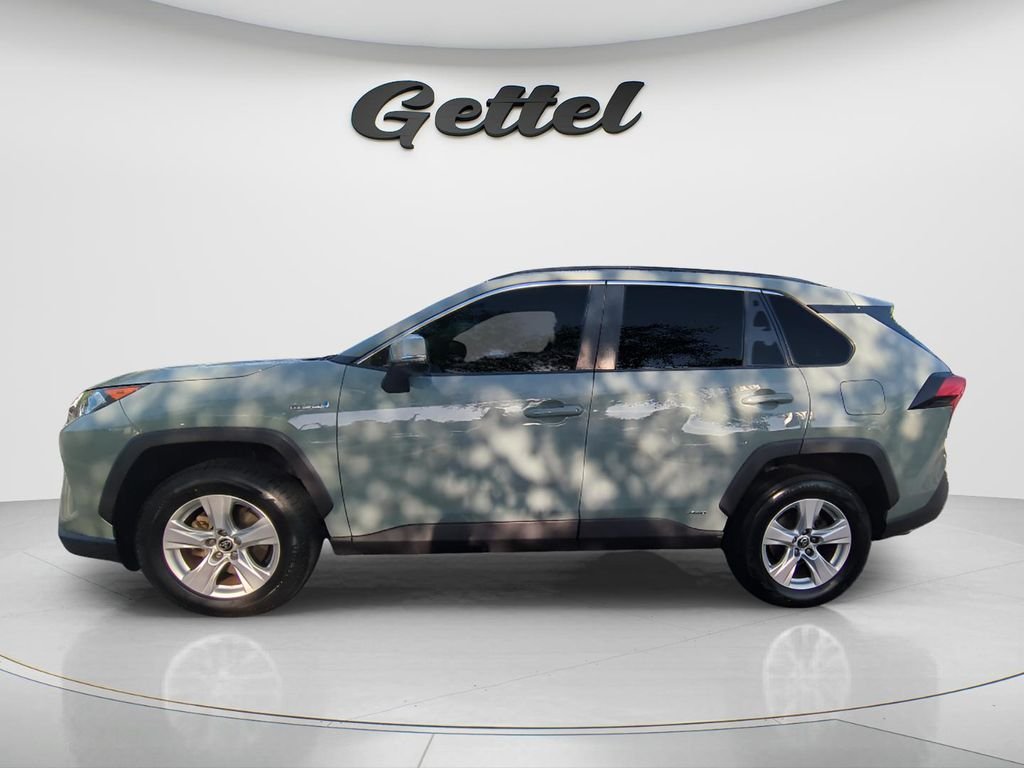 Used 2020  Toyota XLE image 8
