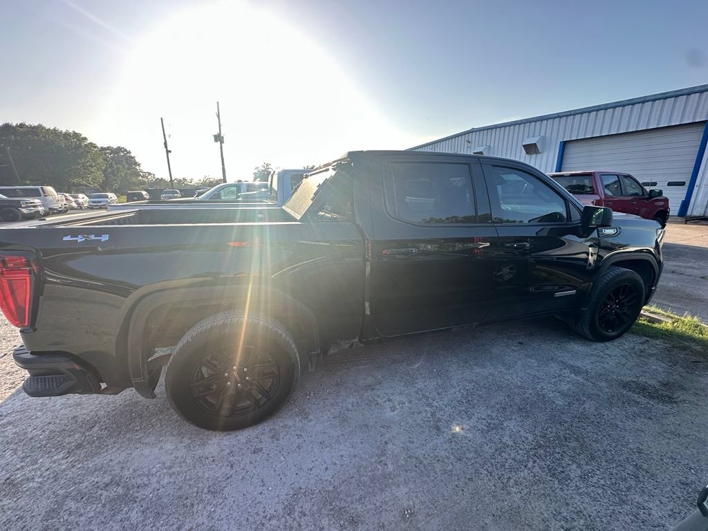 Used 2025 Onyx Black GMC Elevation image 8