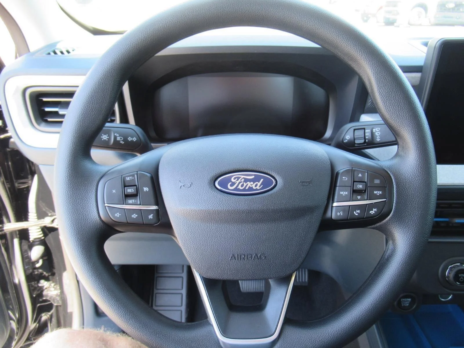 New 2026 Shadow Black Ford XLT image 23