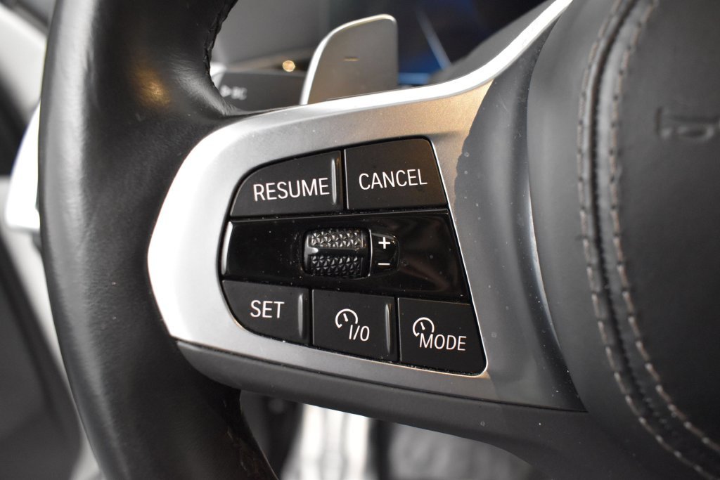 Used 2024 White BMW xDrive40i image 6