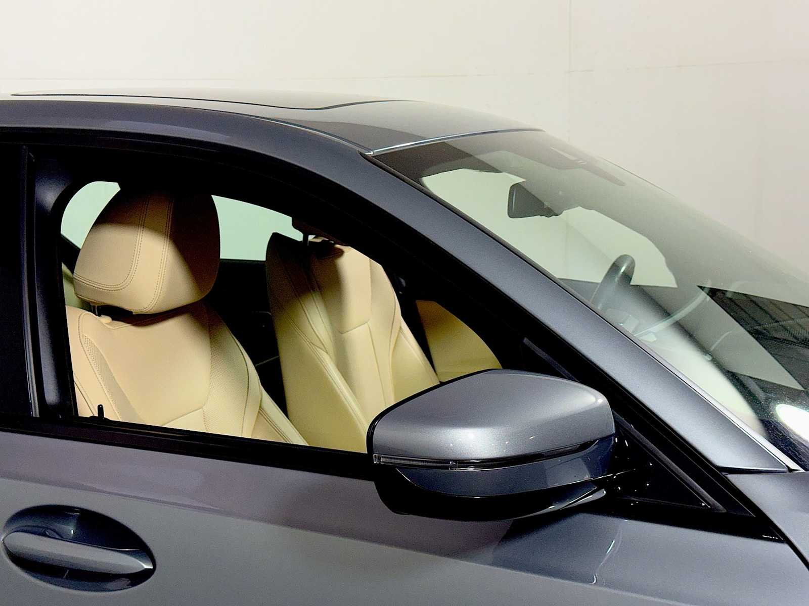 2023 BMW 3 Series 330i - Photo 30