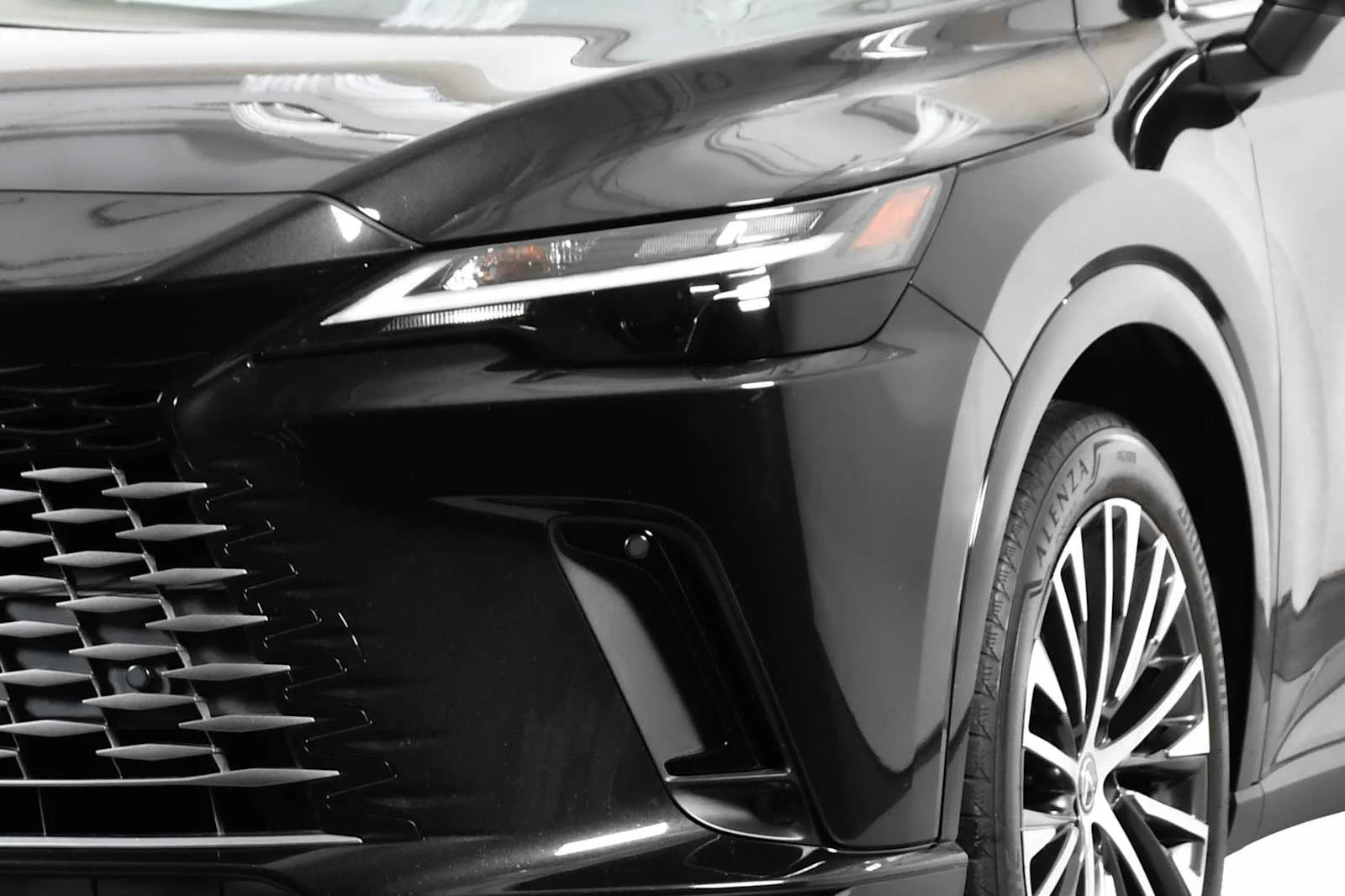 Certified Used 2023 CAVIAR Lexus Premium Plus image 11