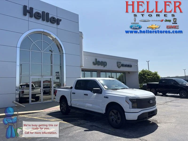 Used 2024 Oxford White Ford XLT image 1