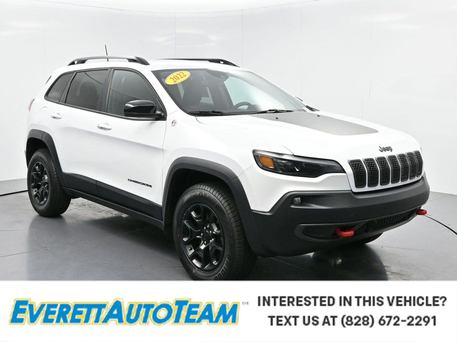 Used 2022 White Jeep Trailhawk image 1