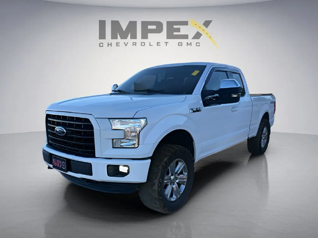 Used 2017  Ford XL image 1