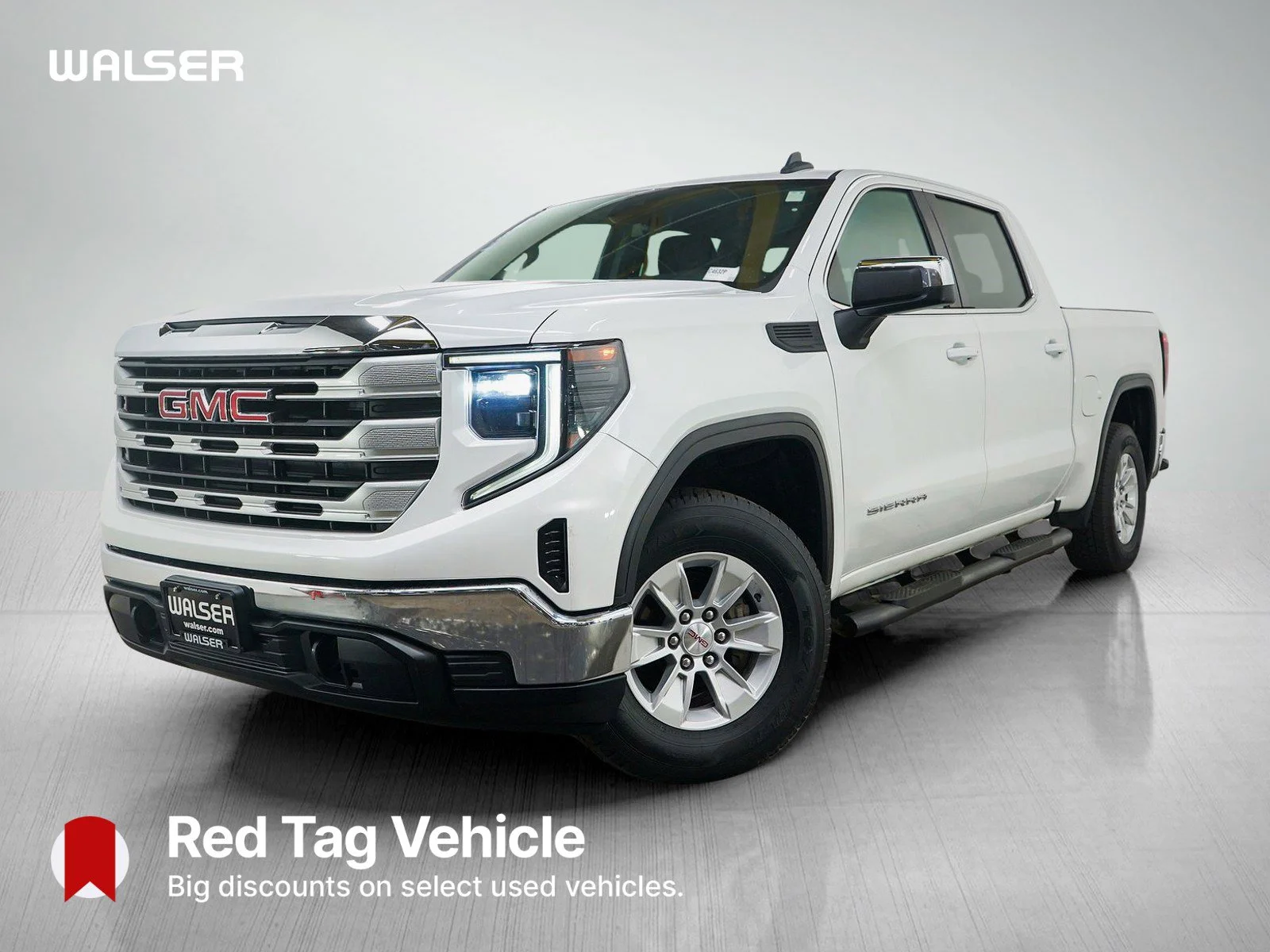 Used 2023 White GMC SLE image 1