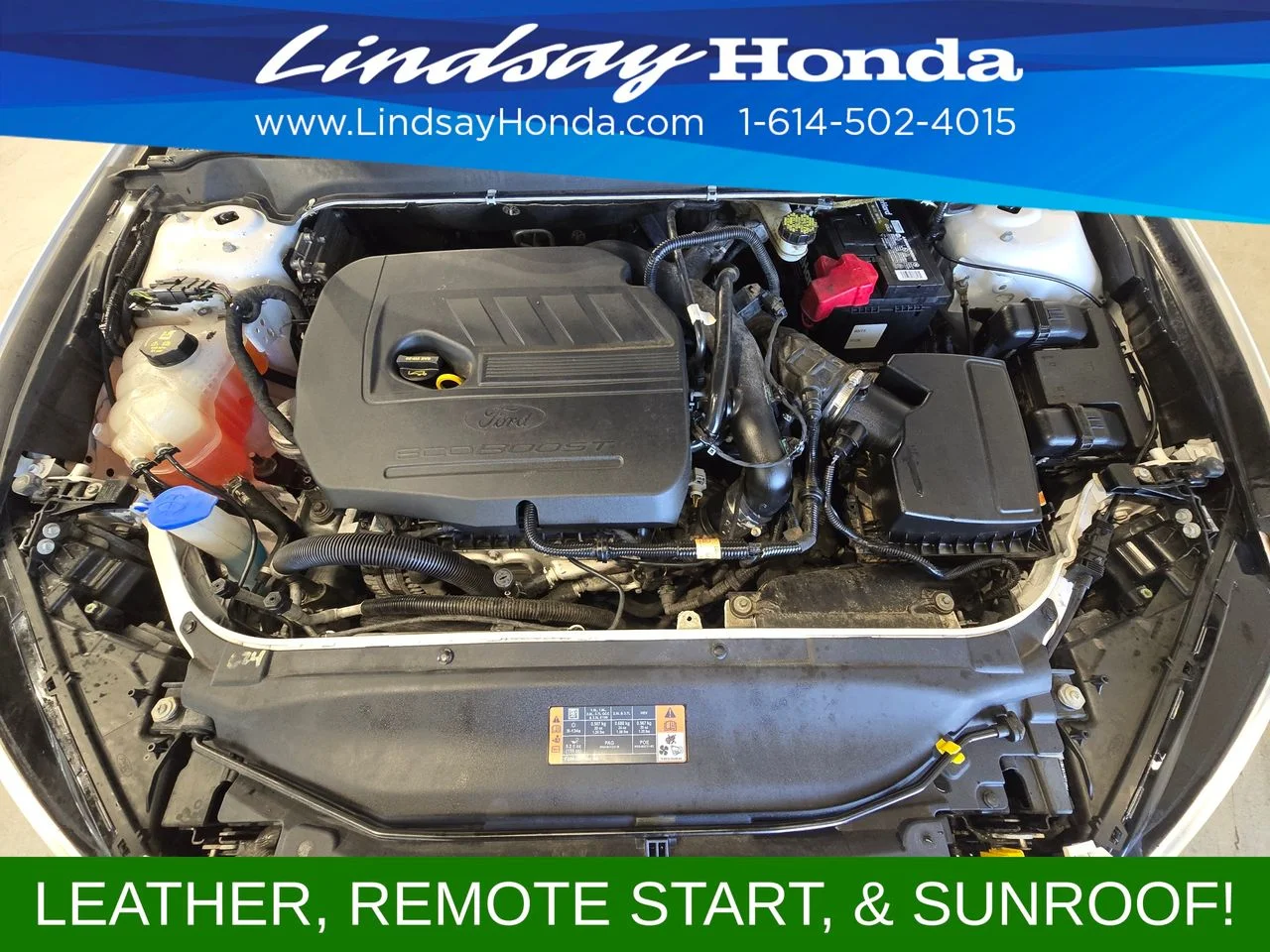 Used 2014 White Platinum Clearcoat Metallic Ford SE image 25