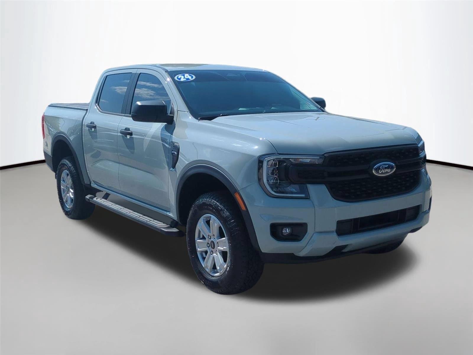 Used 2024 Cactus Gray Ford XL image 7