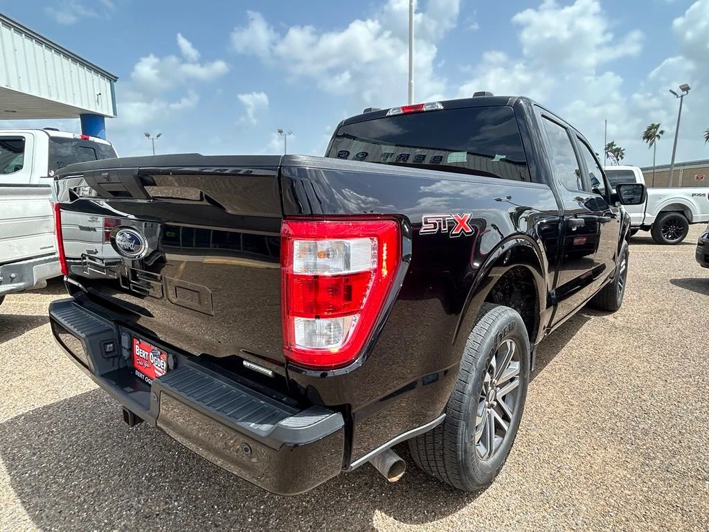 Used 2022 Black Ford XL image 6