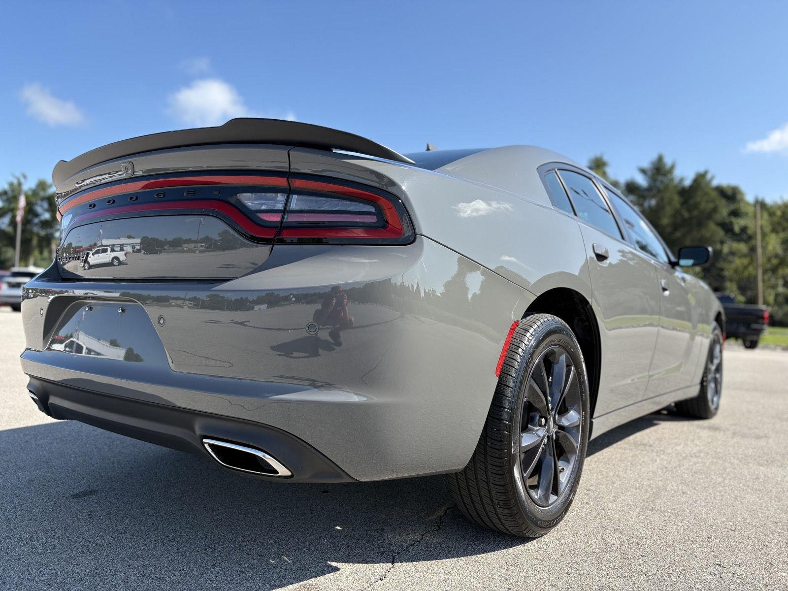 Used 2023 Destroyer Gray Clearcoat Dodge SXT image 21