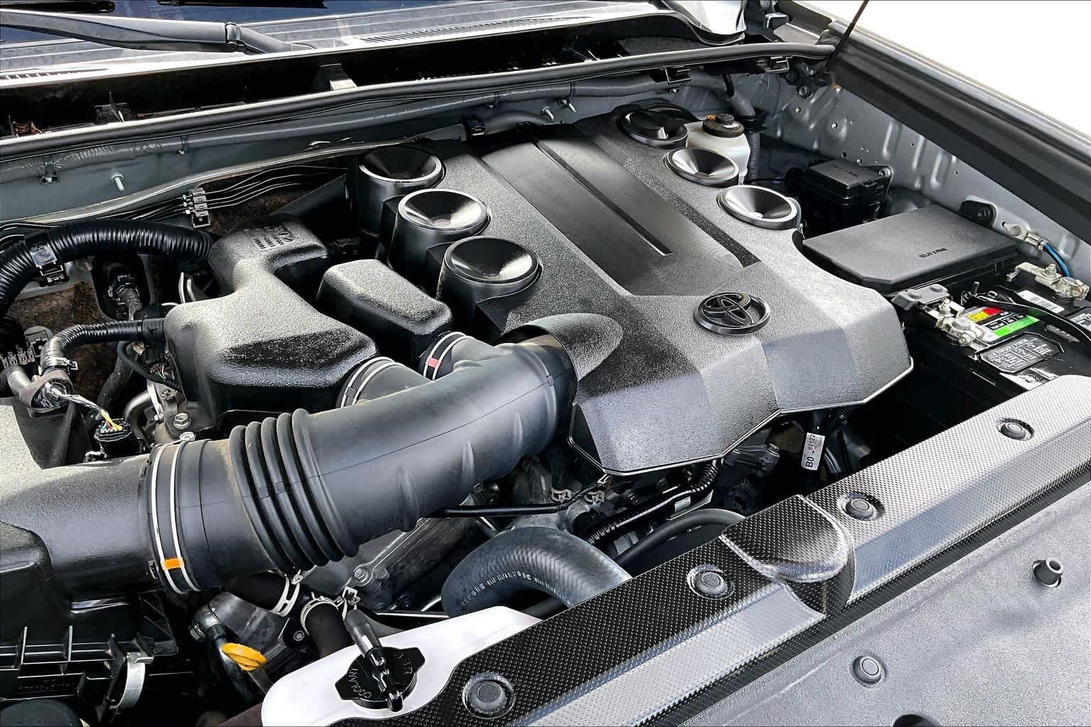 Used 2022 Classic Silver Metallic Toyota SR5 Premium image 33