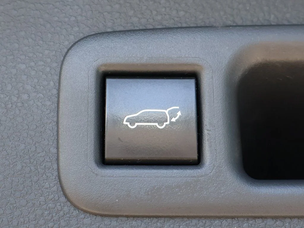 2024 Toyota Highlander LE - Photo 53
