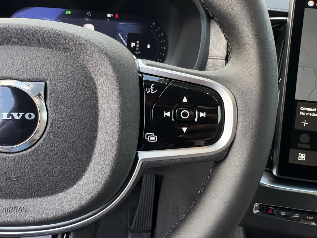 New 2026 Aurora Silver Volvo Plus image 17