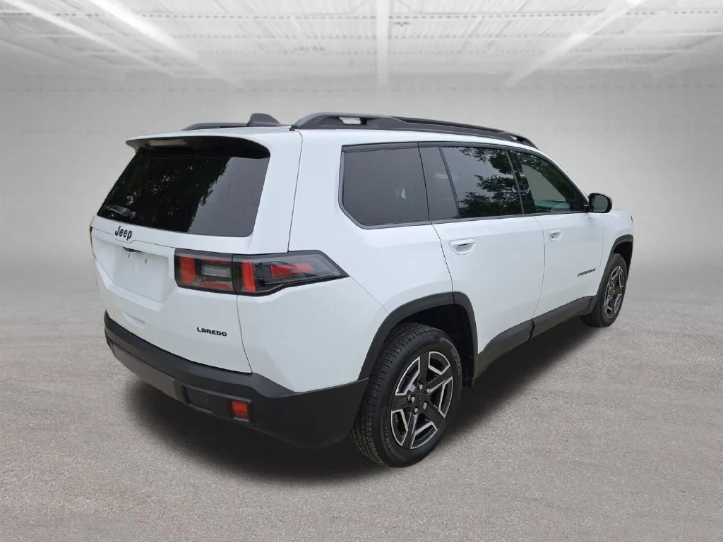 New 2026 Bright White Clear-Coat Exterior Paint Jeep Laredo image 6