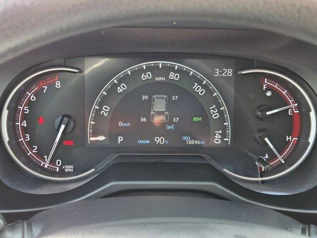 Used 2024 Ice Cap Toyota XLE image 15