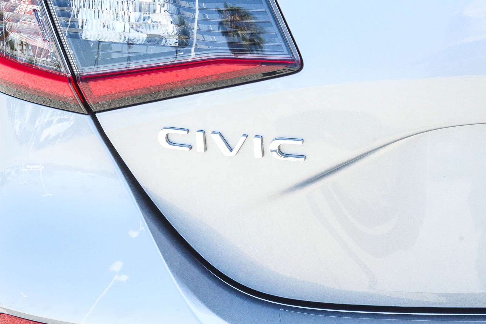 2024 Honda Civic Hatchback EX-L - Photo 10