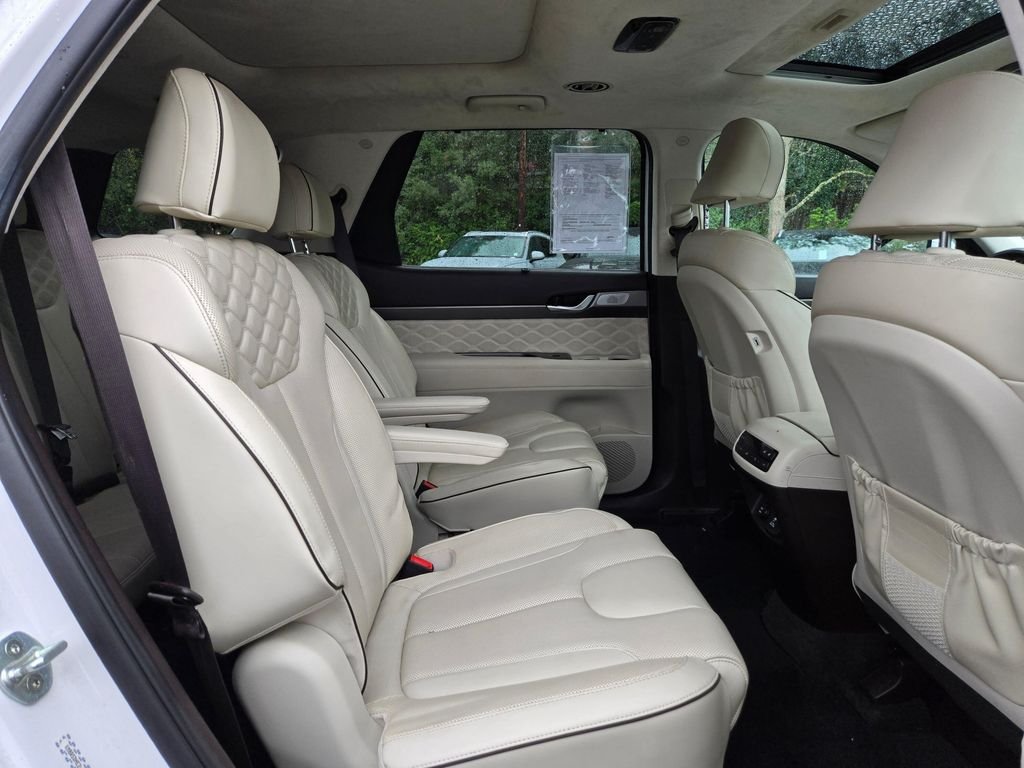 Used 2020 Hyper White Hyundai Limited image 12