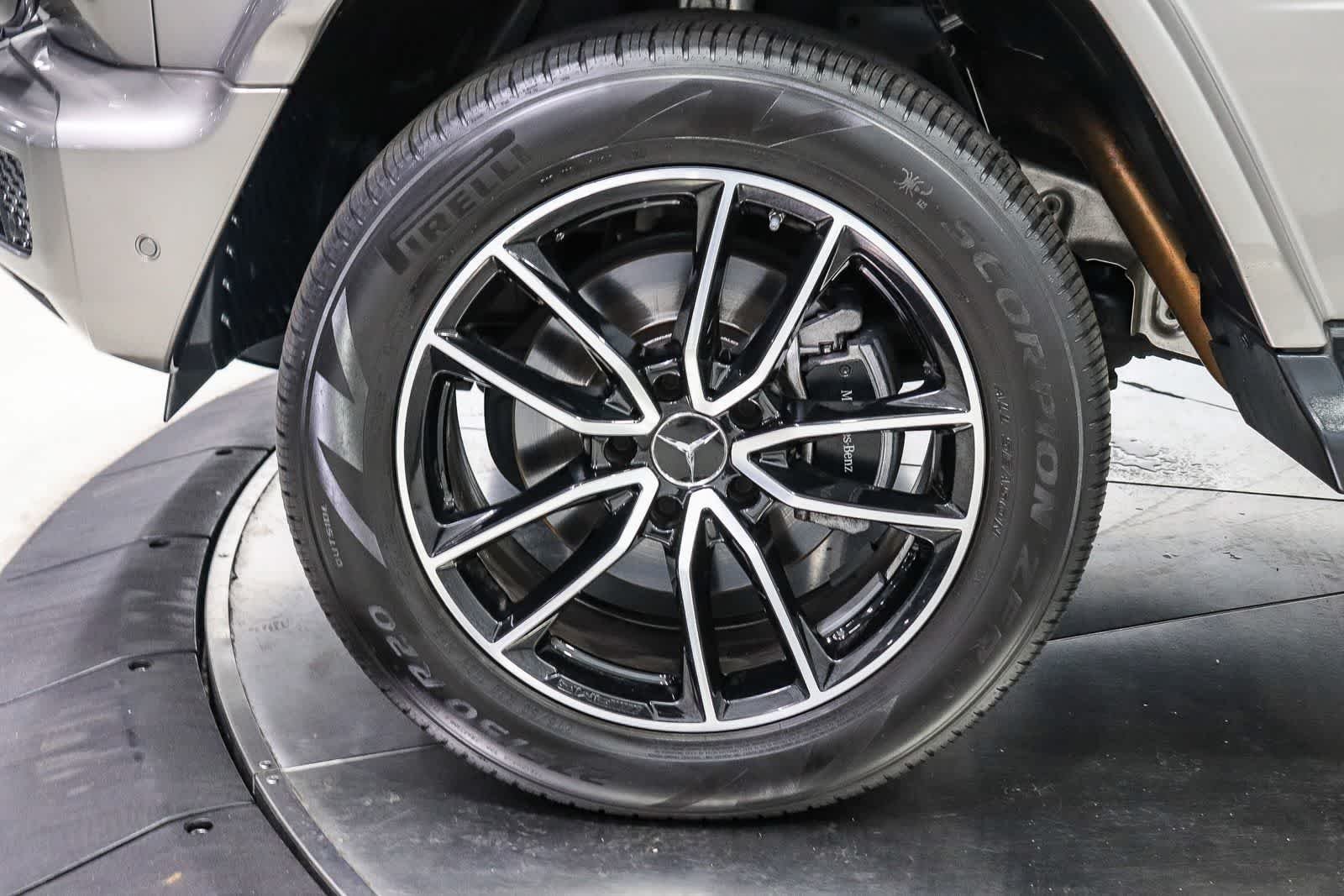 Used 2023 Mojave Silver Metallic Mercedes-Benz G 550 image 9