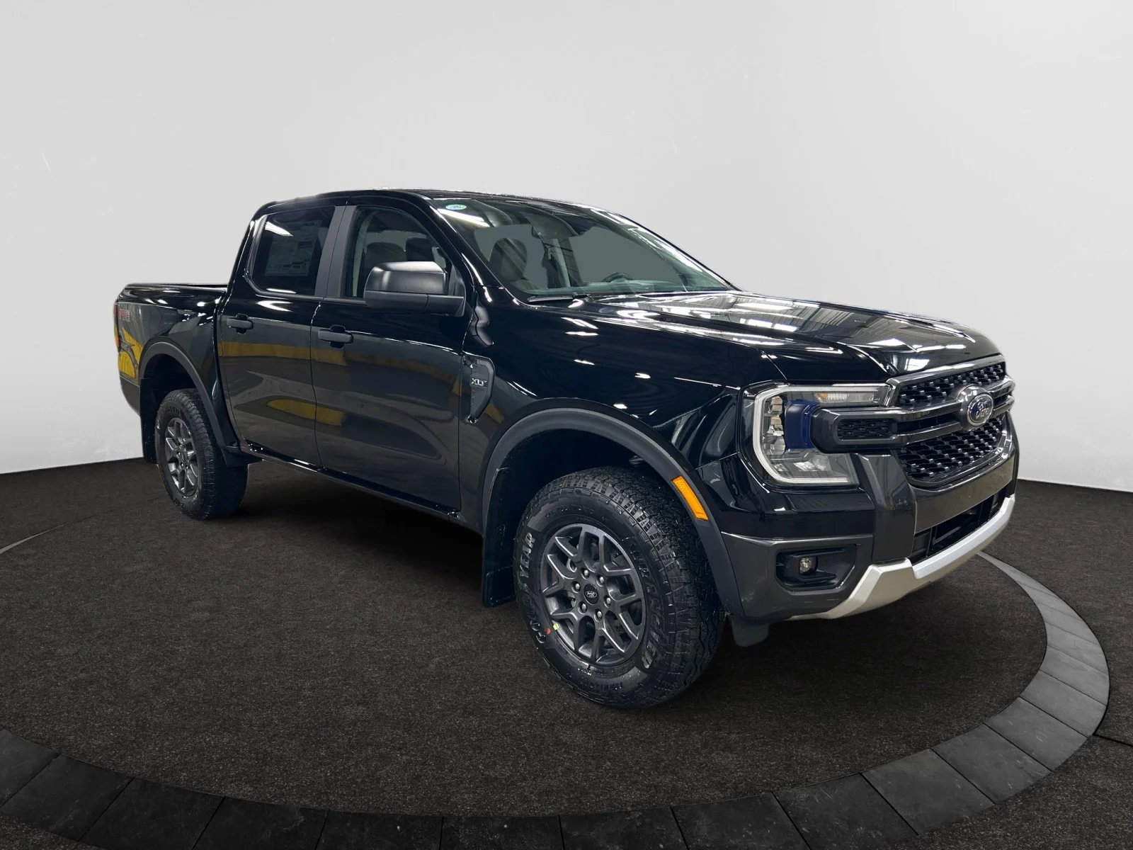 New 2026 Shadow Black Ford XLT image 7