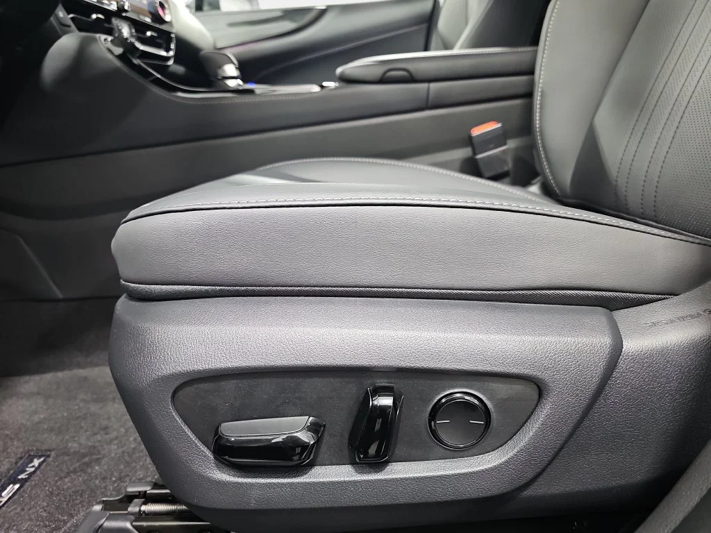 New 2026 Cloudburst Gray Lexus PREMIUM image 28