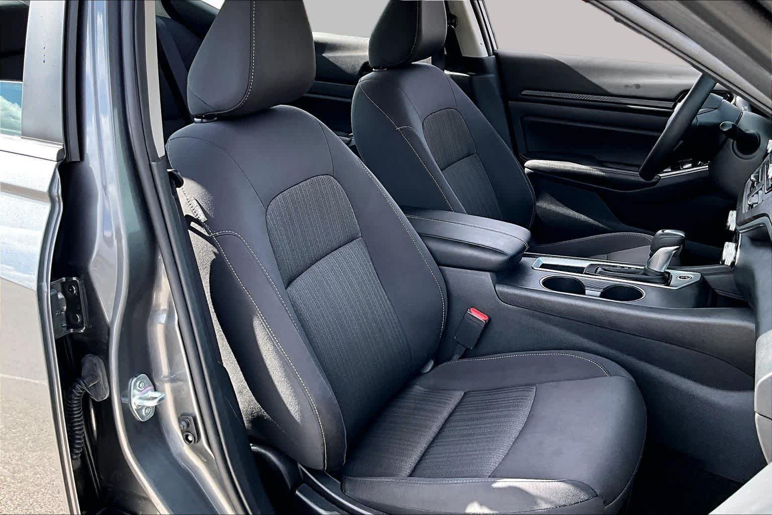 Used 2025 Gun Metallic Nissan SV image 9