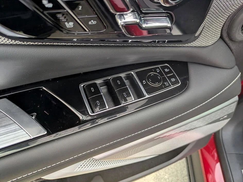 2025 Cadillac OPTIQ Luxury 2 - Photo 14