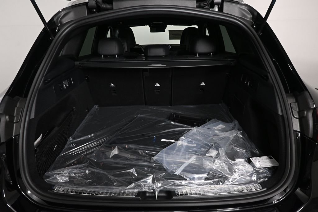 New 2026 Black Mercedes-Benz GLC 300 image 28