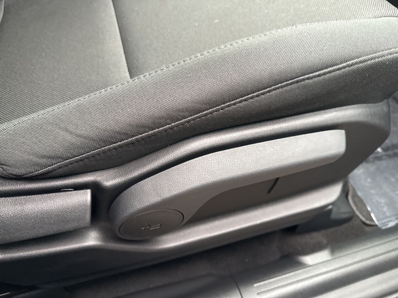 2025 Hyundai Santa Fe SE - Photo 38