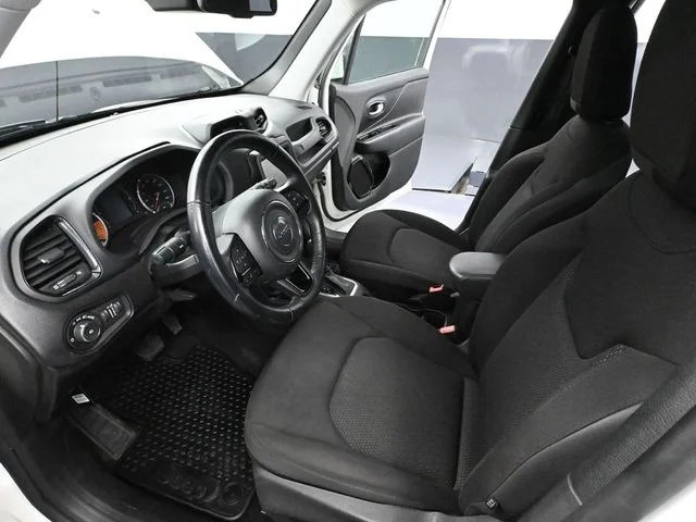 2020 Jeep Renegade Altitude - Photo 23