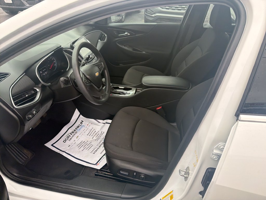 Used 2023 White Chevrolet LS image 13