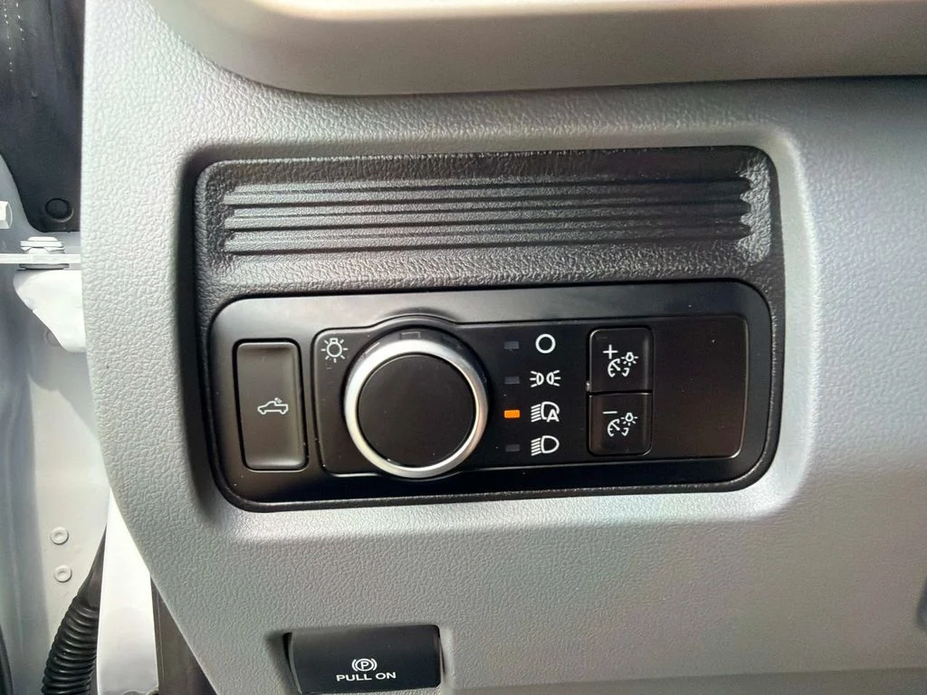 Used 2025 White Ford XL image 31