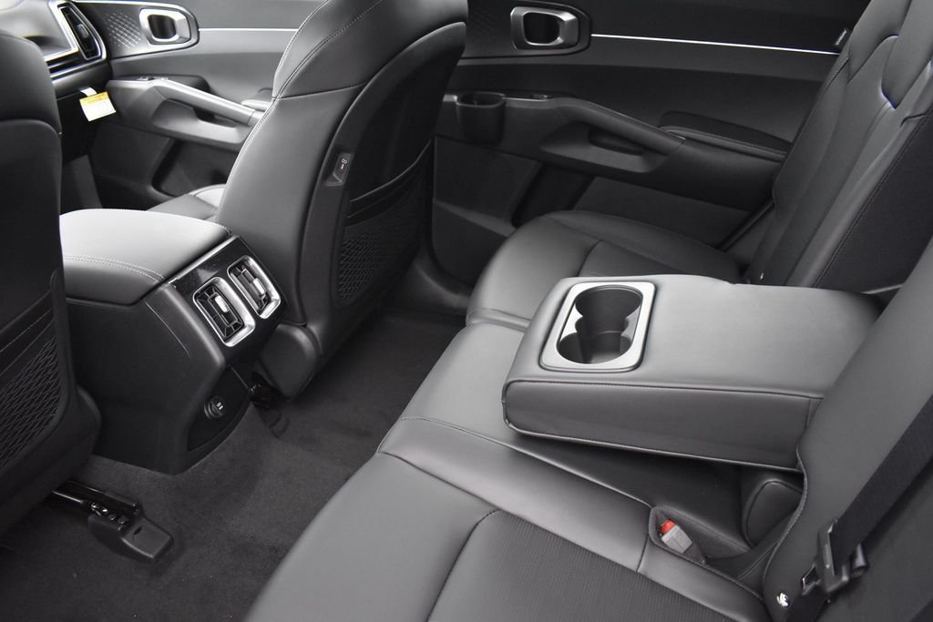 New 2026 Ivory Silver Kia S image 18