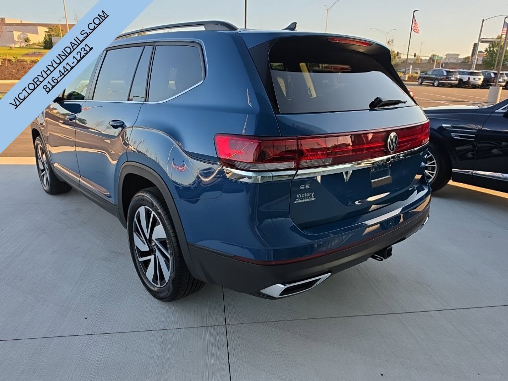 Used 2026  Volkswagen SE w/Technology image 3