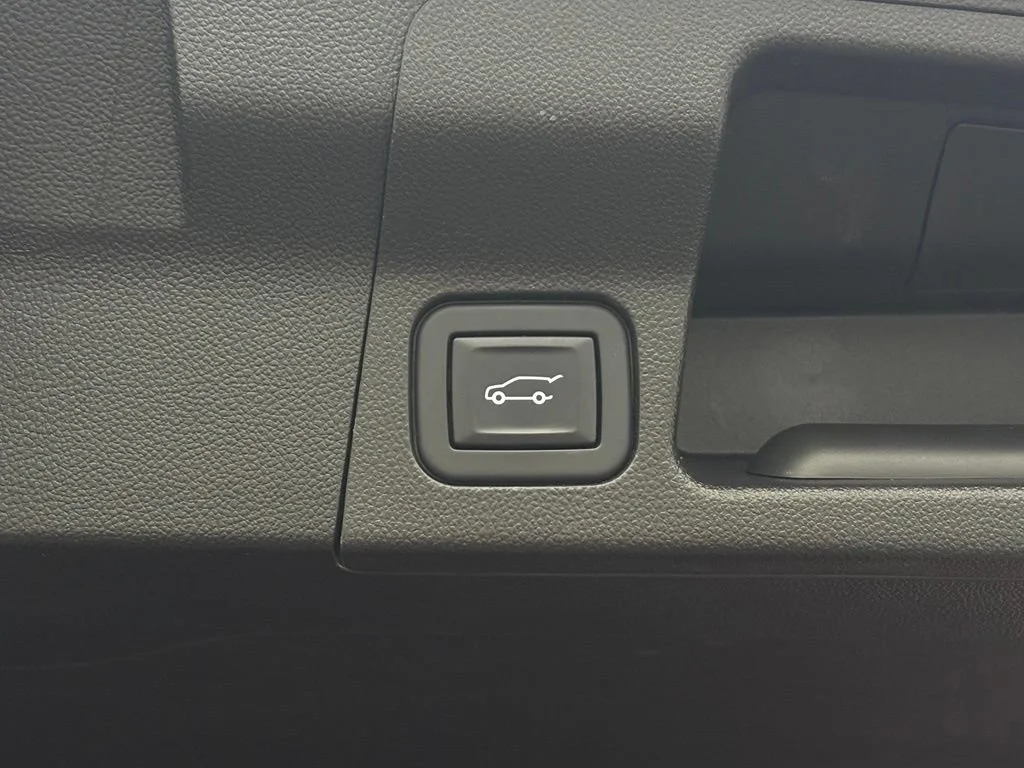 Used 2022 Cayenne Red Tintcoat GMC Denali image 11