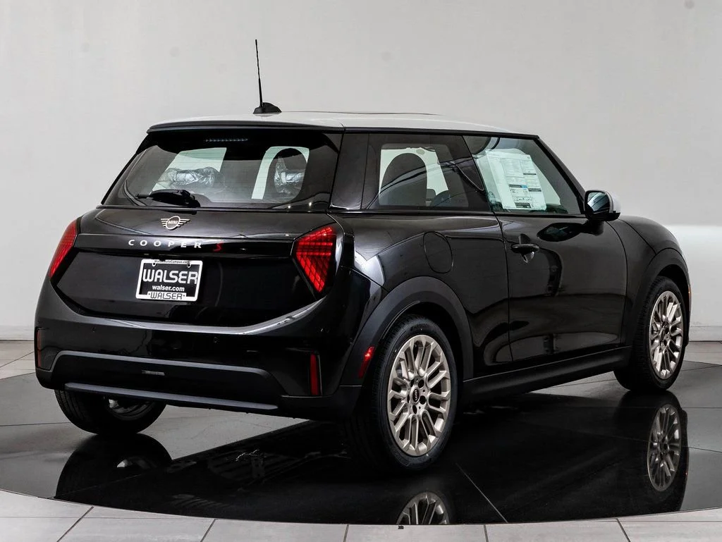 2026 MINI Hardtop 2 Door S - Photo 10
