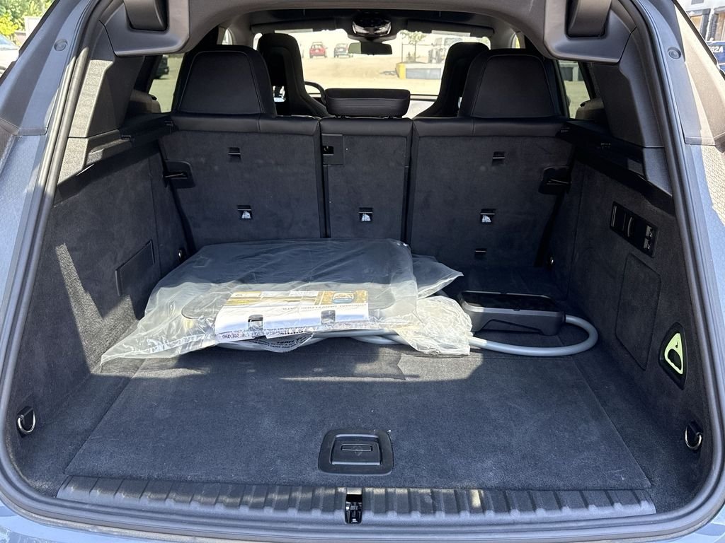 Certified Used 2024  BMW xDrive50 image 24