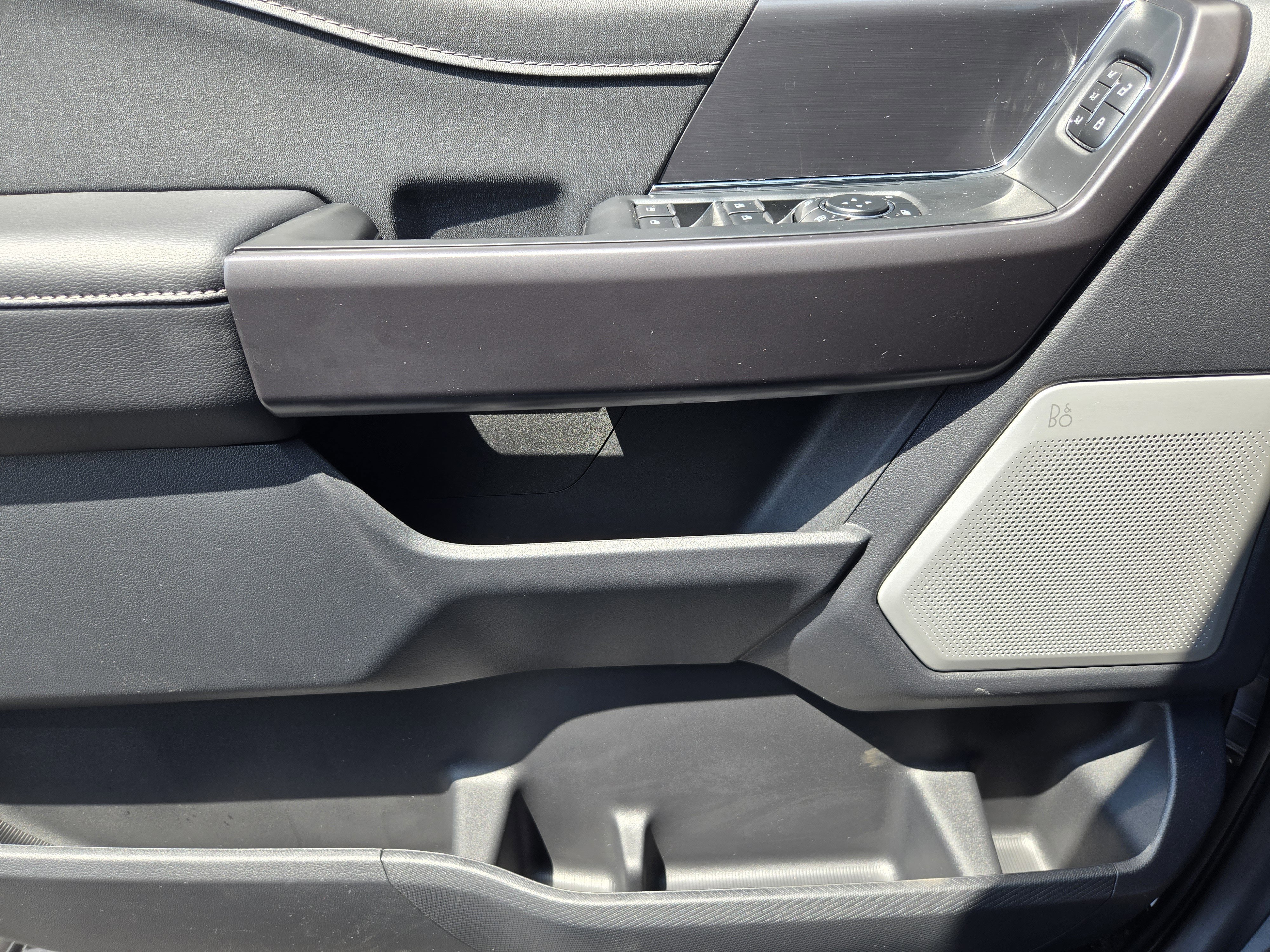 New 2026 Carbonized Gray Metallic Ford Lariat image 14